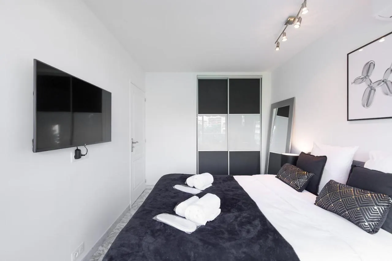 Apartment Phoenix Yourhosthelper Cannes